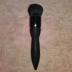 IT velvet luxe 319 lbd bronzer brush